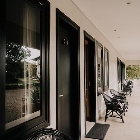New Surya Hotel Banyuwangi  Esterno foto