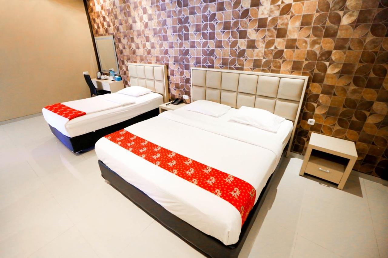 New Surya Hotel Banyuwangi  Esterno foto
