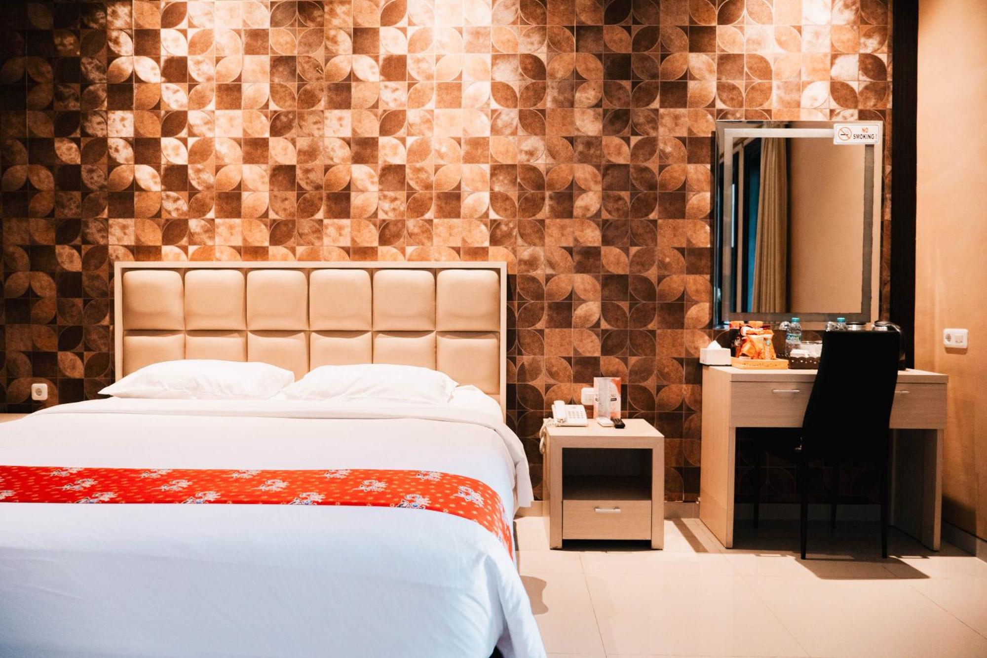 New Surya Hotel Banyuwangi  Esterno foto